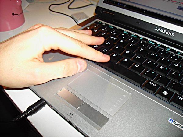 samsung-q35-touchpad